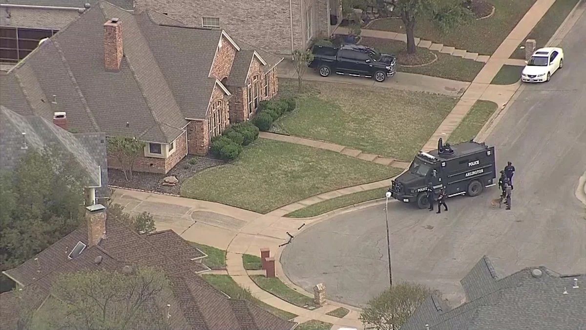 SWAT Standoff Pantego Tx